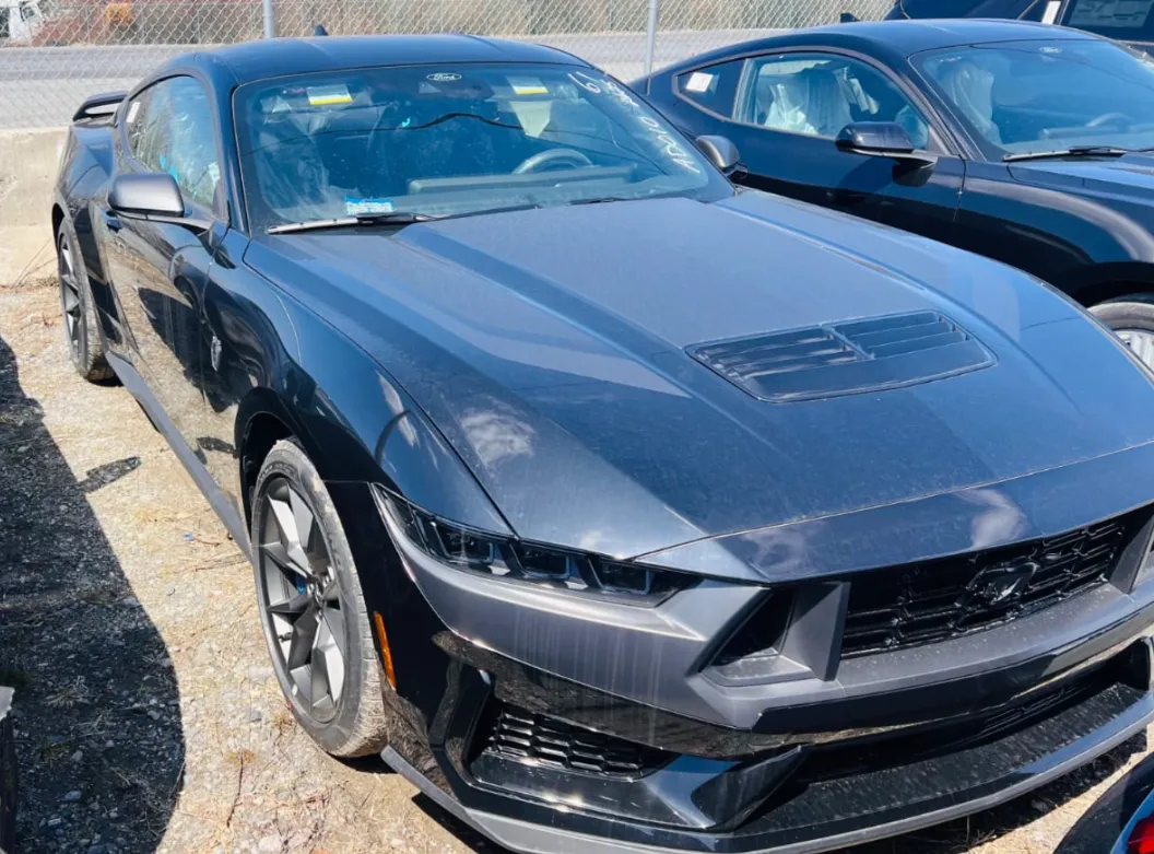 2026 Ford Mustang Dark Horse Premium RWD 5.0L Gas AT