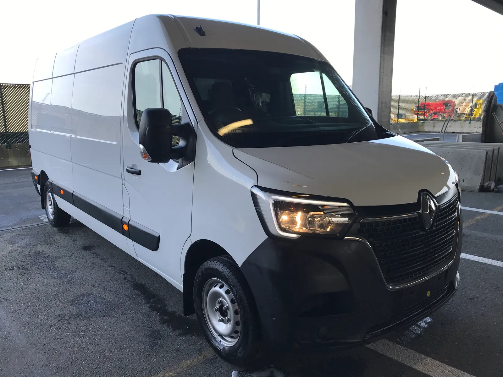 L3H2 HKa 3,5t FWD 2.3 Diesel automatic