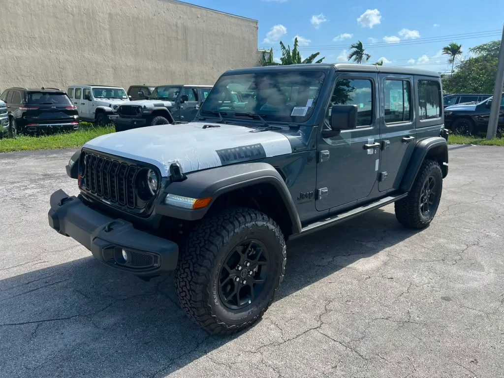 Willys 4x4 3.6 Gasoline automatic — gray — photo 1 of 10