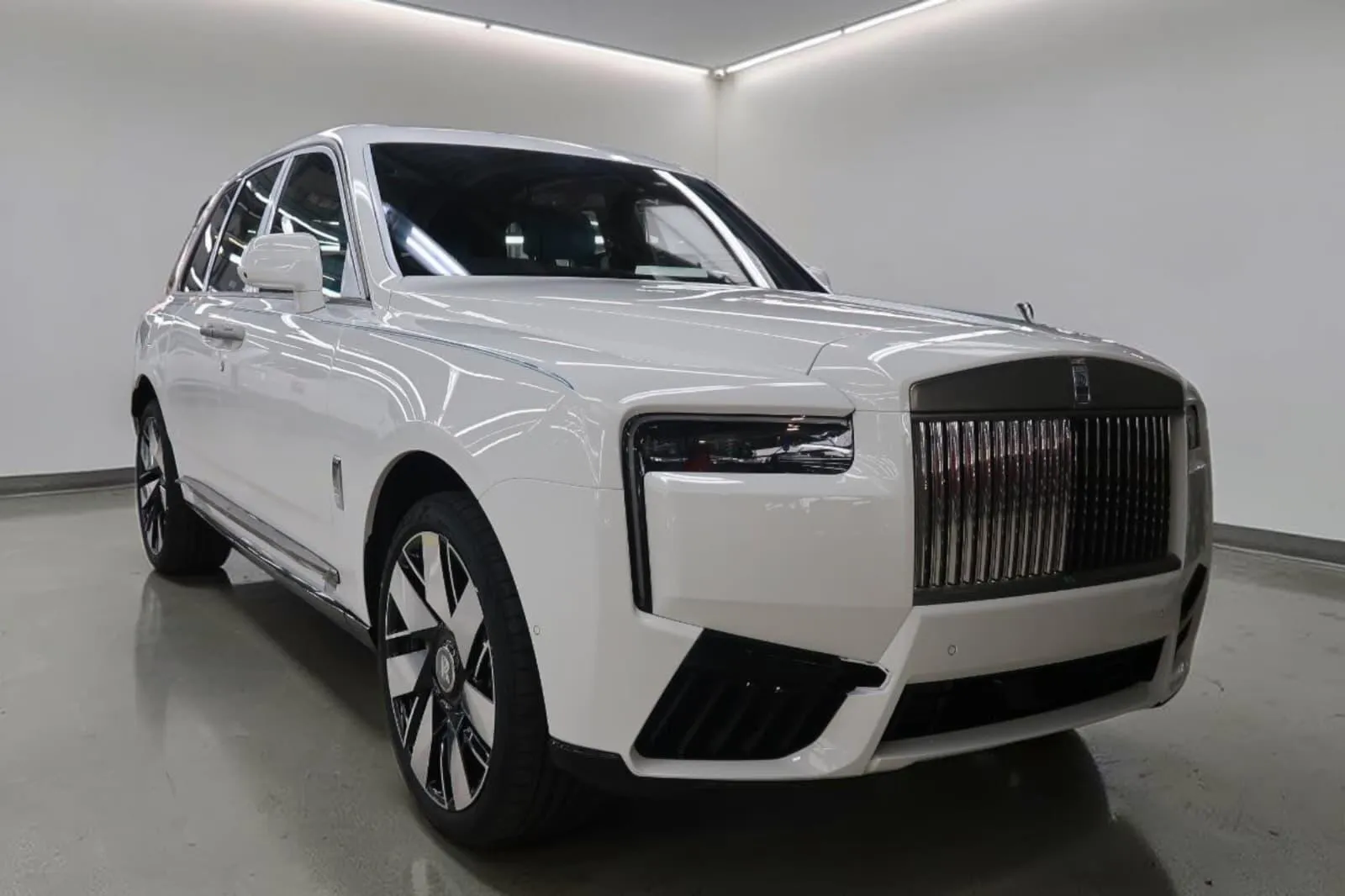 Rolls Royce Cullinan Series II