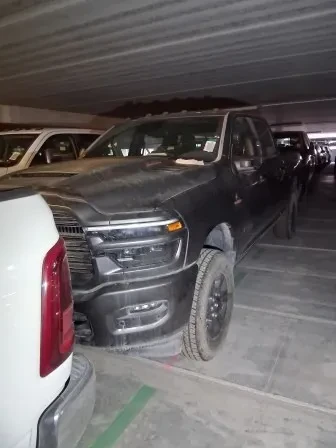 Laramie Night Edition 4x4 6.7 Diesel automatic