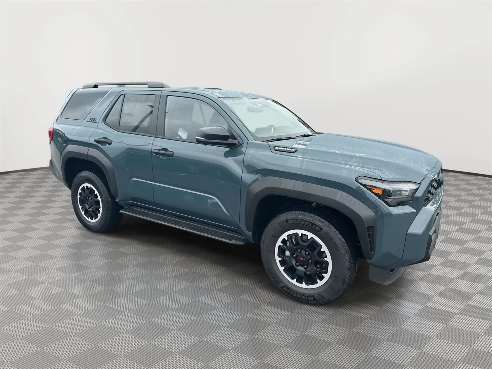 TRD Off Road Premium 4x4 2.4 Hybrid manual