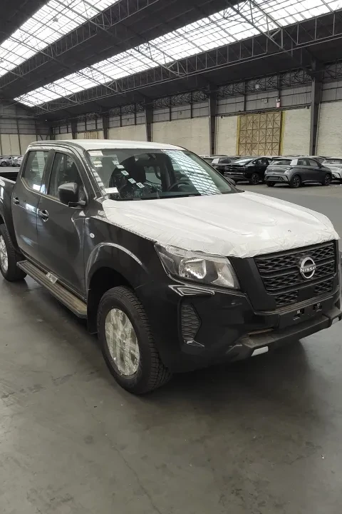 SE Plus RWD 2.5 Diesel manual