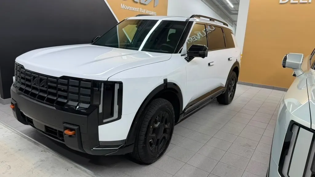 X-PRO SX PRESTIGE AWD Hybrid AWD Gasoline automatic