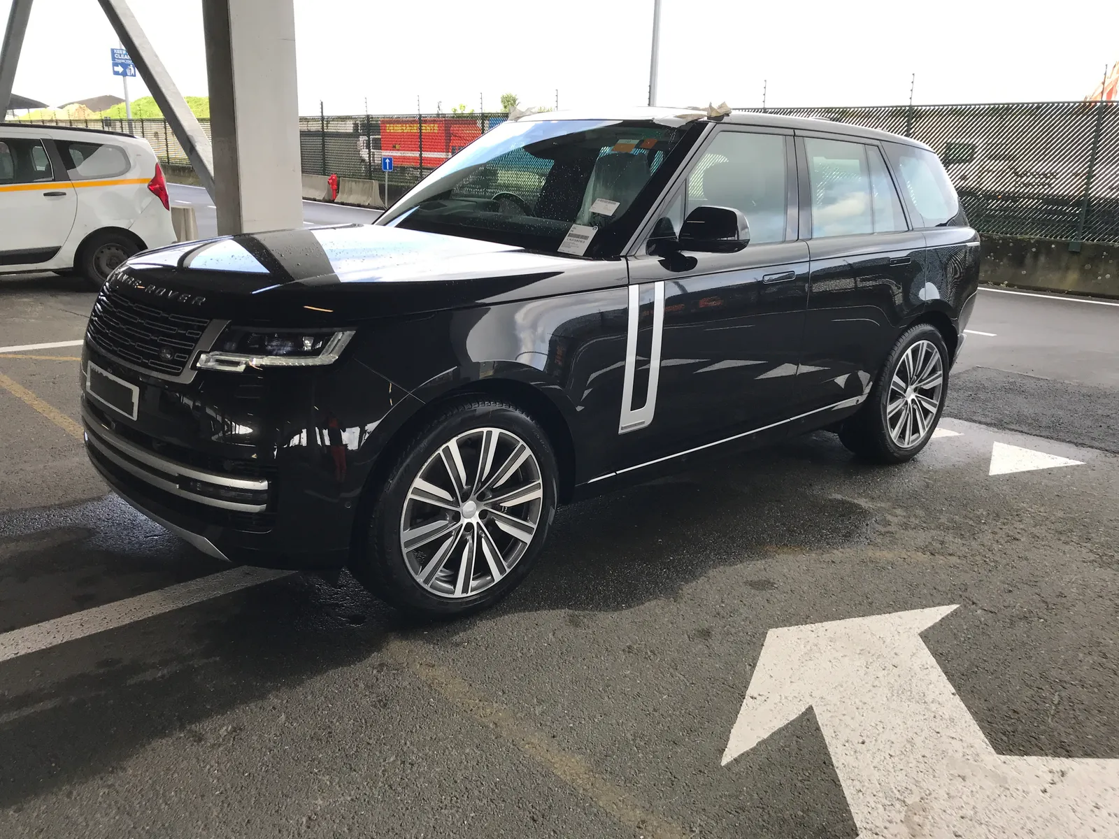 P530 Autobiography AWD 4.4 Hybrid automatic
